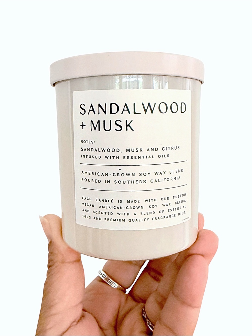 Leoben Company SANDALWOOD + MUSK Scented Candle - Cream